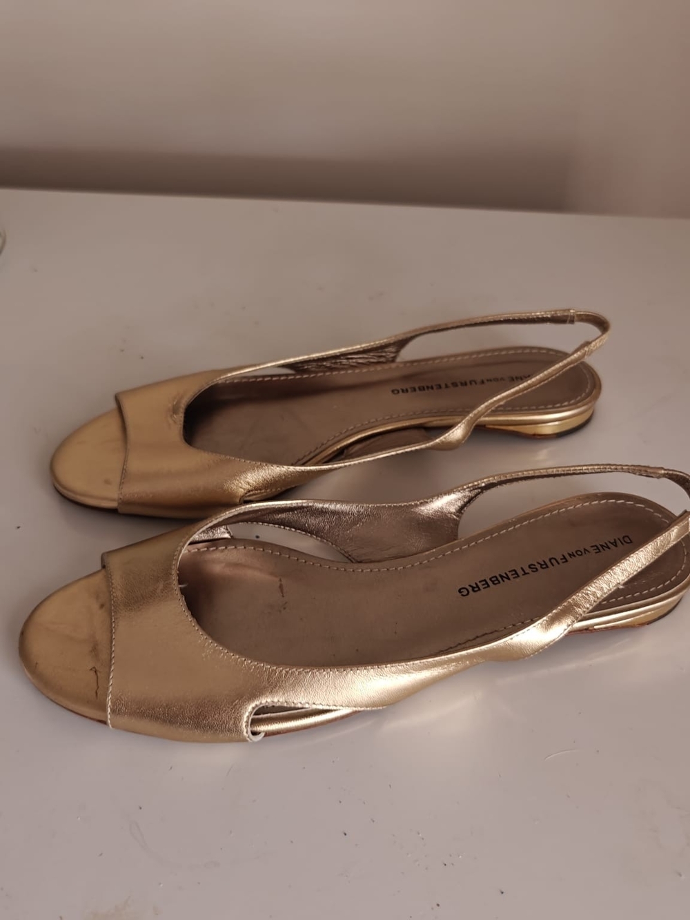 Diane von Furstenberg DVF Gold Metallic Leather Slingback Flats 7.5 B
